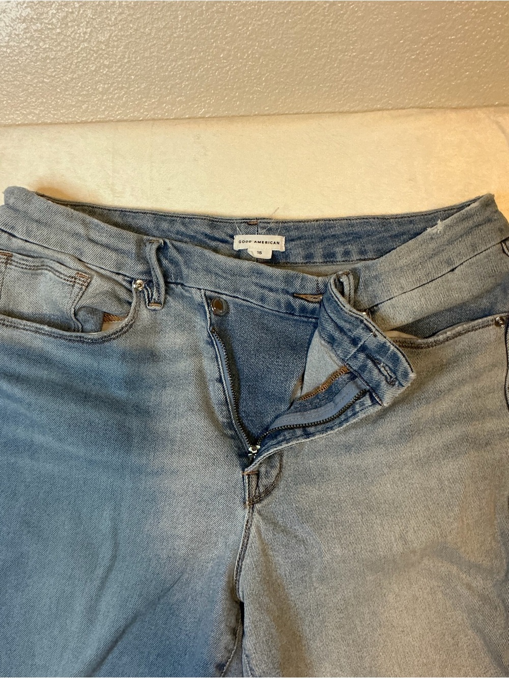 Good American Light Blue Skinny Jeans - Picture 3 of 4